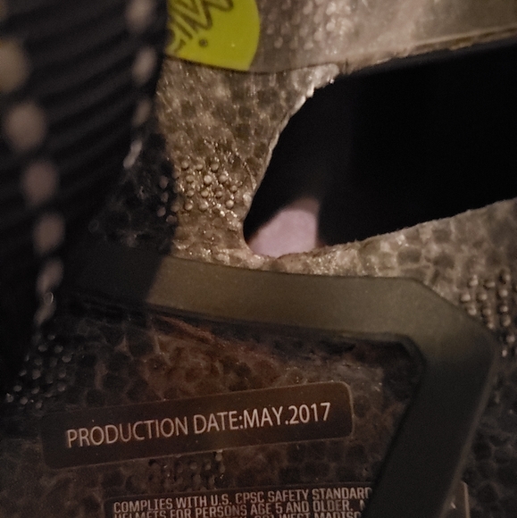 Bontrager solstice mips helmet - Picture 7 of 7